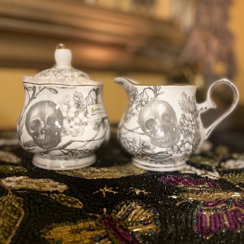 PARK CHATEAU Skull Floral Bat Coffee Tea Sugar And Creamer Set